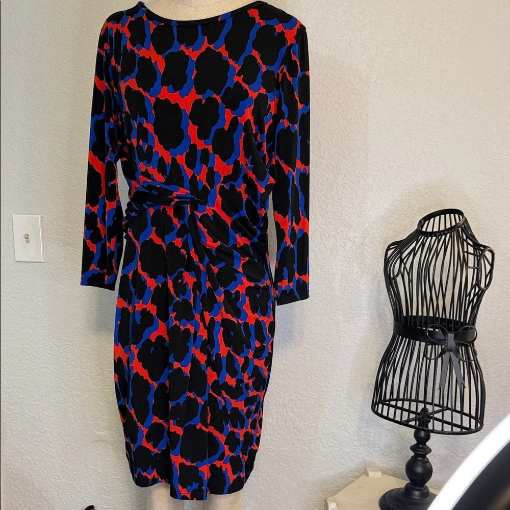 Metaphor Black and Red Long Sleeve Dress - Picture 4 of 9